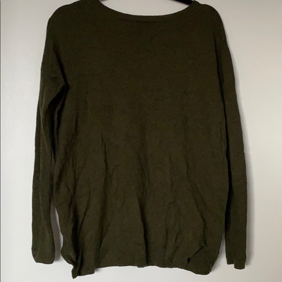 Sweater - Picture 4 of 4